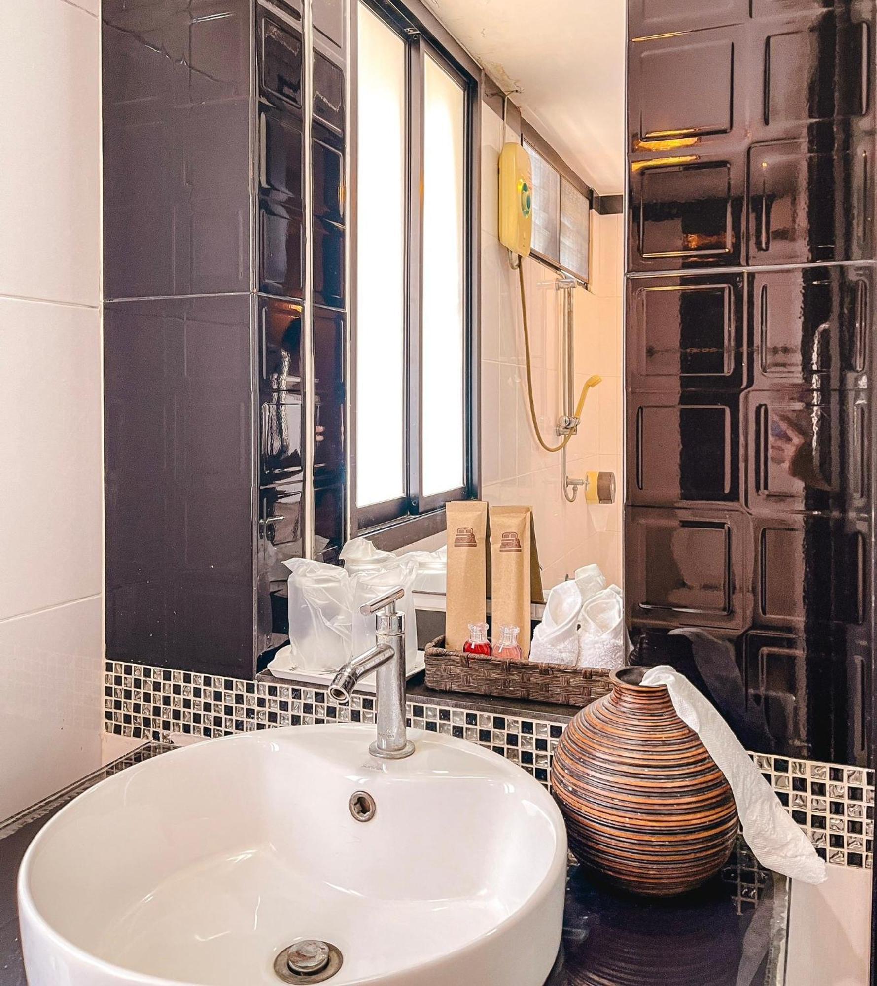 Baik Suite Bangkok Luaran gambar